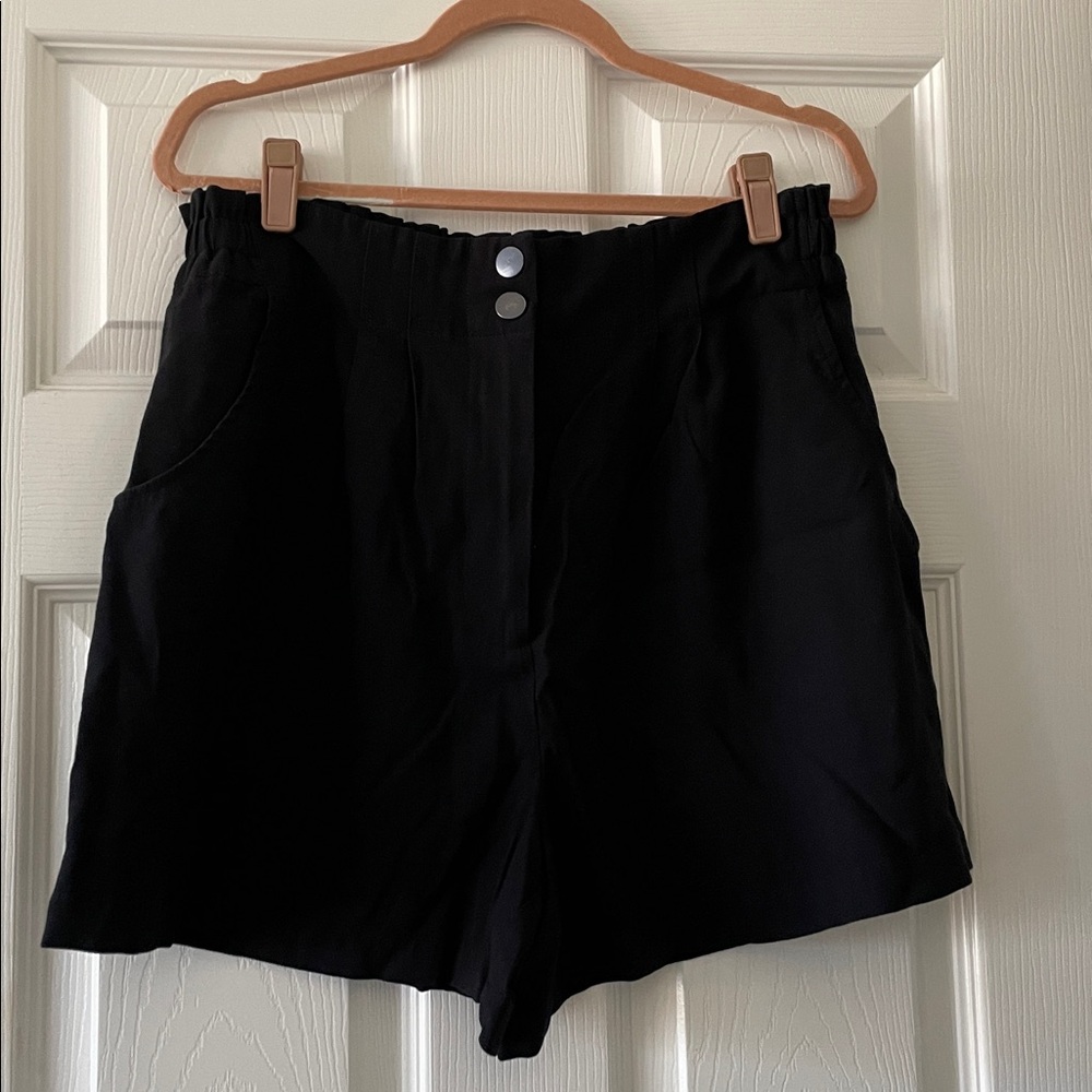 Preowned WAYF Black High Waisted Shorts (Elastic Back) Size L